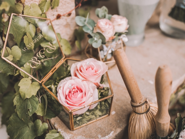 Svatební květiny, dekorace a doplňky, půjčovna