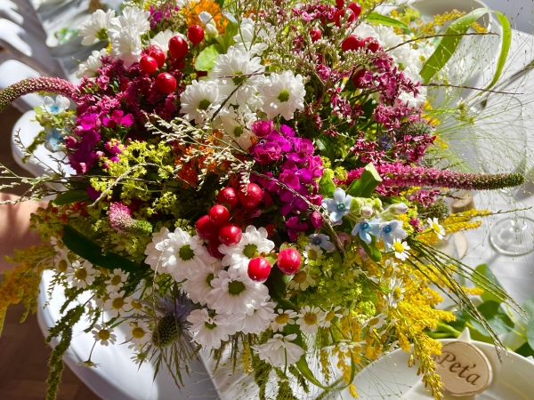 Svatební květiny, dekorace a doplňky, půjčovna