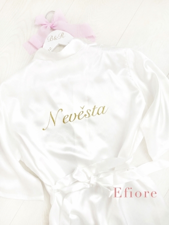 Saténový bílý župan s glitrovým nápisem