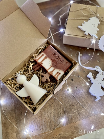 Vánoční eko boxík s dekoračním skořicovým mýdlem a sójovou svíčkou ve tvaru anděla