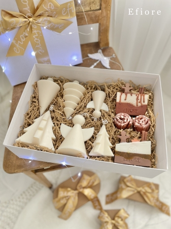 Vánoční dárkový maxi box dekoračních mýdel a sójových svíček 