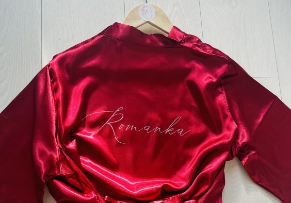 Vánoční saténový vínový župánek