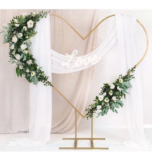 Stojan na pozadí Srdce zlaté 