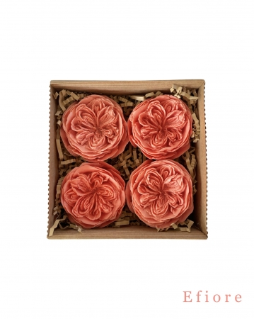Dekorační dárkové balení mýdlových lososových anglických růží v přírodní dárkové krabičce