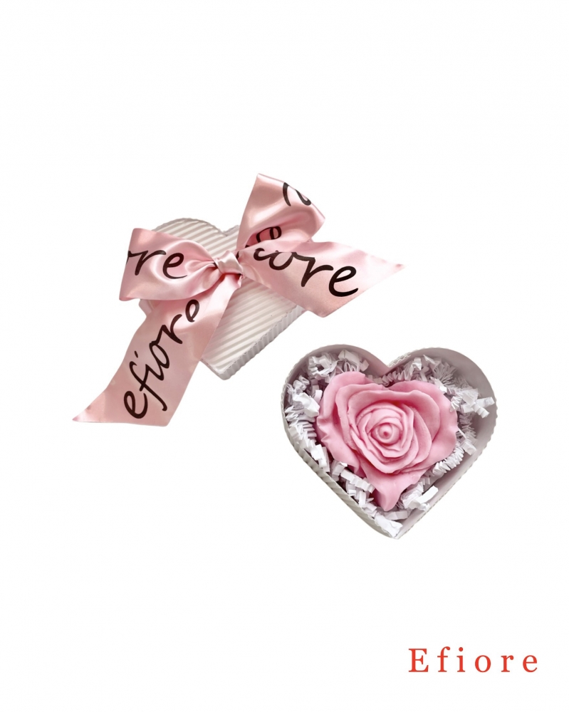 Dárkové balení mýdlové růže ve tvaru srdce v srdíčkové krabičce - mini růžové