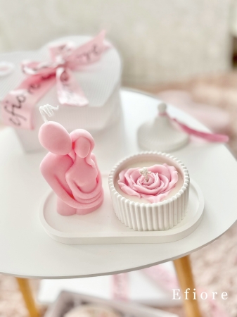 Vonná sójová svíčka v bílé dóze z umělého kamene s anglickou růží - vzor C